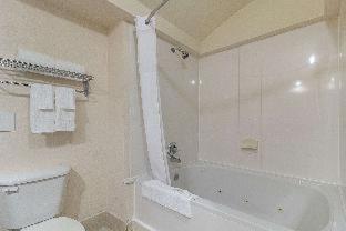 Quality Inn & Suites West Chase - 4