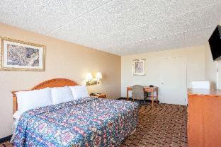 Clarion Inn & Suites near the Leconte Center Pigeon Forge - Pigeon Forge - 4