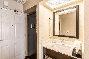 Quality Inn - 9