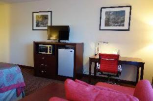 Ramada by Wyndham Sacramento - 9