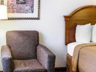 Quality Inn North - 4