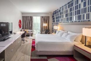 The Summit Hotel - 8