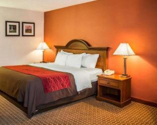 Quality Inn East Liverpool - Calcutta - 1