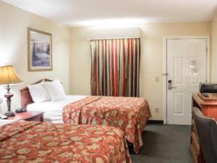 Econo Lodge - 2