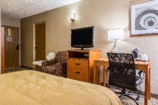 GreenRidge Hotel - Wickliffe - 8