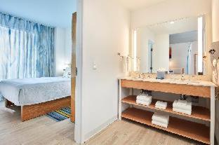 Universal’s Endless Summer Resort – Dockside Inn and Suites - 7