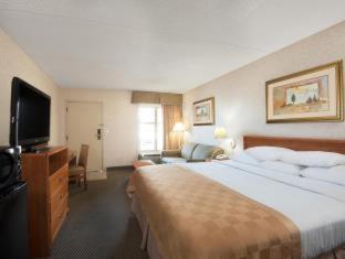Travelodge by Wyndham Pueblo - 6