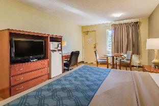 Econo Lodge Lexington Downtown near I-81 - 7