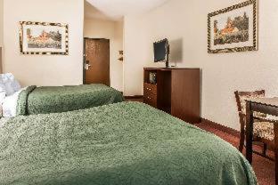Quality Inn & Suites Danville East - 6