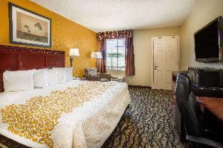 Days Inn by Wyndham Leesville - Leesville - 4