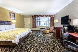 Days Inn by Wyndham Leesville - 3