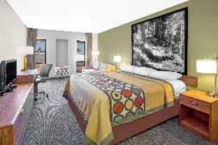 Super 8 by Wyndham Windsor/Madison North - Windsor - 6
