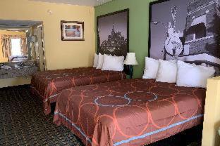 Super 8 by Wyndham Nashville Near Downtown / I-40 - 3