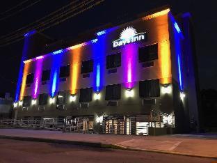 Days Inn by Wyndham Brooklyn Marine Park - Brooklyn - 8