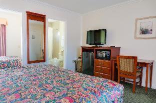 Redondo Inn and Suites - Redondo Beach - 2