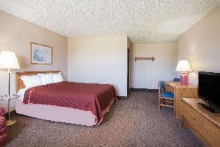 Super 8 by Wyndham Abilene KS - 6