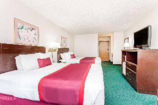 Ramada by Wyndham Tell City - Tell City - 9