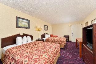 Baymont by Wyndham Northwood - 3