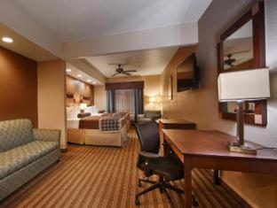 Best Western Plus Palo Alto Inn and Suites - San Antonio - 8