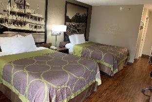 Super 8 by Wyndham Hernando - 5