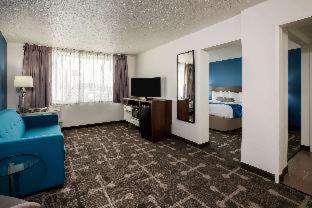 Baymont by Wyndham Spokane - Spokane - 6