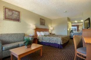 Days Inn by Wyndham Hayward Airport - Hayward - 5