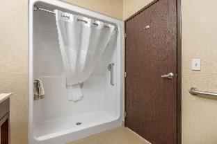 Comfort Suites - Cedar Falls - 9