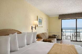 Days Inn by Wyndham Daytona Oceanfront - Daytona Beach - 2