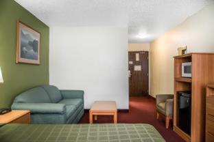 Hudson Inn & Suites - Hudson - 3