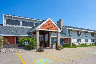 AmericInn by Wyndham Spencer - 6