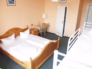 Happy Go Lucky Hotel + Hostel - Berlino - 9