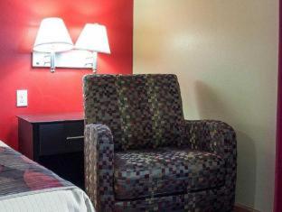 Econo Lodge - Jamestown - 3