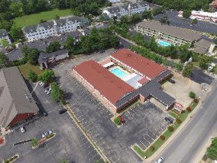 THE BRANSINN Entertainment District - 1