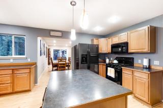 Wooded Wonder - Sandpoint - 3