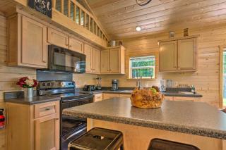 Quaint Mtn Cabin Tiny Living Near Big Adventure - Brevard - 3