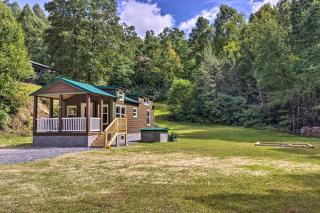 Quaint Mtn Cabin Tiny Living Near Big Adventure - Brevard - 0