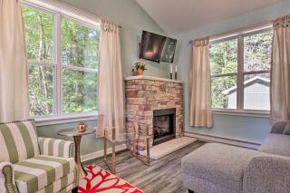 Fire Pit and Creek Access Poconos Cottage - Brodheadsville - 6