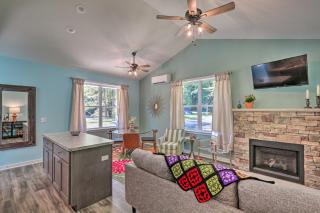 Fire Pit and Creek Access Poconos Cottage - Brodheadsville - 7