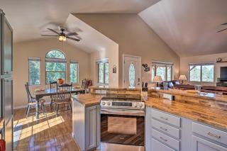 Hilltop Haven in Florissant Deck and Mountain View! - Florissant - 3