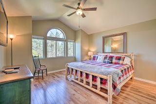 Hilltop Haven in Florissant Deck and Mountain View! - Florissant - 1
