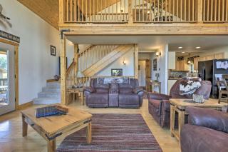 Grand Granby Retreat with Deck, Bar and Mountain Views - Granby - 6