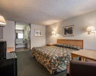 Palm Inn Hotel near Tyler Mall Riverside - Riverside - 9