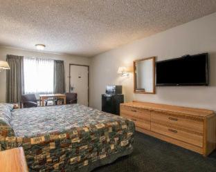 Palm Inn Hotel near Tyler Mall Riverside - Riverside - 5