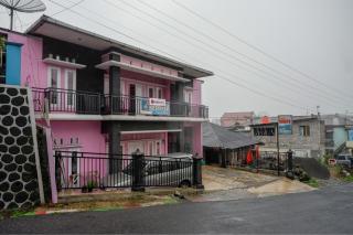 RedDoorz Syariah near Telaga Warna Dieng - 5