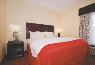 La Quinta by Wyndham Huntsville Airport Madison - 1