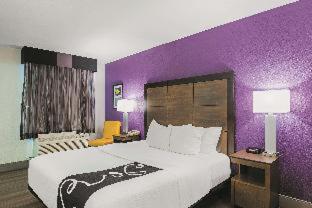 Wingate by Wyndham Galveston Beachfront at the Seawall - 5
