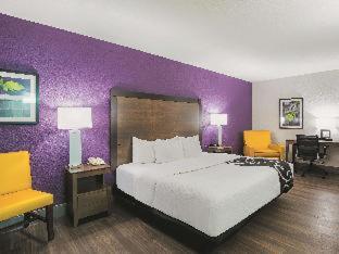 Wingate by Wyndham Galveston Beachfront at the Seawall - 3