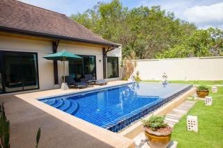Queen Palm Villa - 1