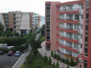 GT Villa Astoria Apartments - Elenite - 8