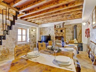 Lovely Holiday Home in Starigrad - Starigrad-Paklenica - 1